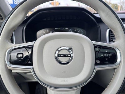 2017 Volvo XC90 T6 AWD 7-Passenger Momentum