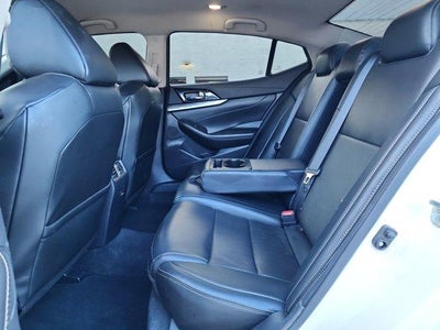 2022 Nissan Maxima SV CVT