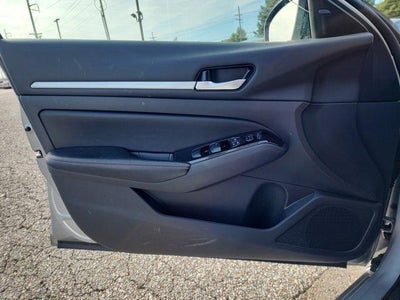 2024 Nissan Altima 2.5 SR Sedan