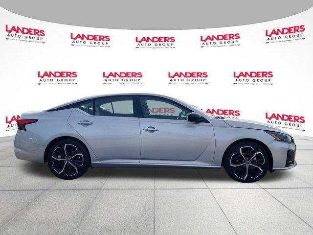 2024 Nissan Altima 2.5 SR Sedan