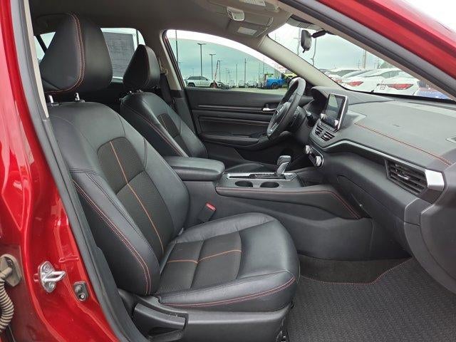 2022 Nissan Altima 2.5 SR Sedan