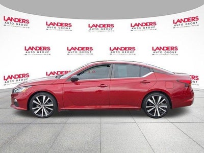 2022 Nissan Altima 2.5 SR Sedan