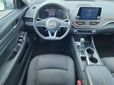 2023 Nissan Altima 2.5 SV Sedan