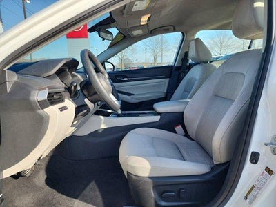 2024 Nissan Altima 2.5 SV Sedan