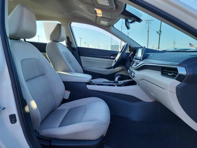 2024 Nissan Altima 2.5 SV Sedan