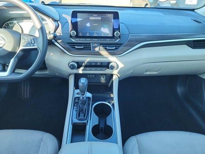 2024 Nissan Altima 2.5 SV Sedan