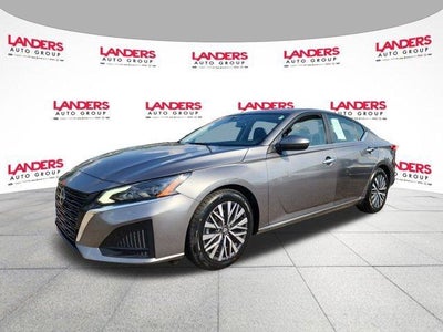 2023 Nissan Altima 2.5 SV Sedan