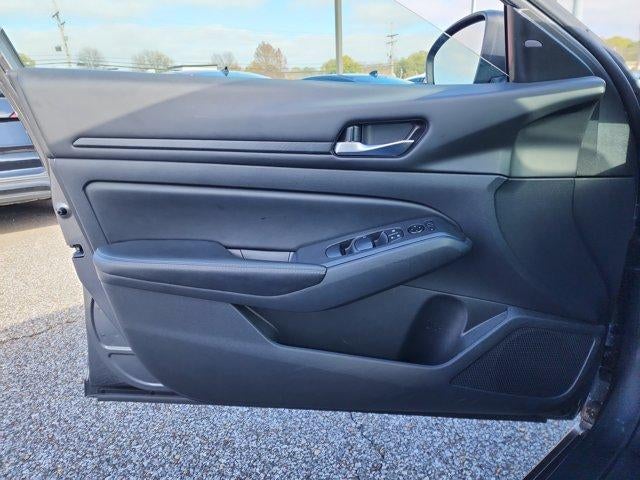 2024 Nissan Altima 2.5 SV Sedan