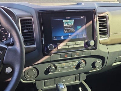 2022 Nissan Frontier Crew Cab 4x2 SV Auto