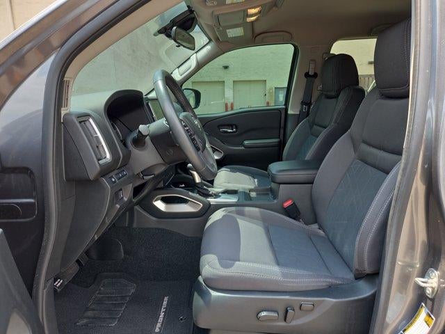2025 Nissan Frontier Crew Cab 4x2 SV