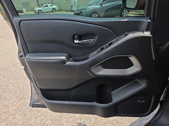 2025 Nissan Frontier Crew Cab 4x2 SV