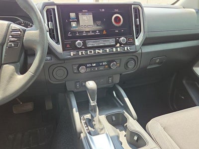 2025 Nissan Frontier Crew Cab 4x2 SV