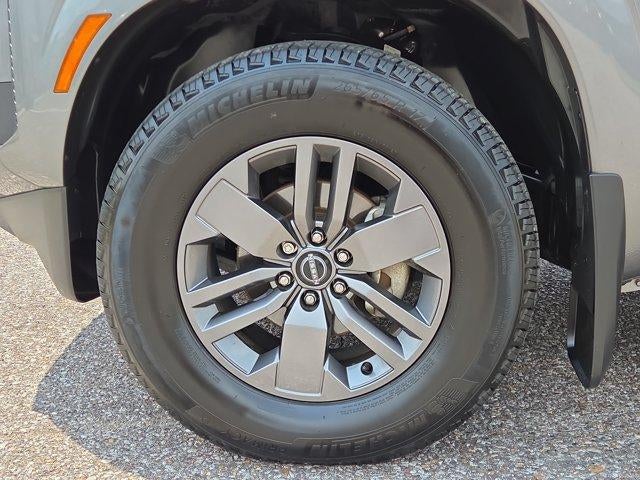 2025 Nissan Frontier Crew Cab 4x2 SV