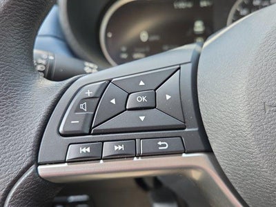 2025 Nissan Versa SV CVT