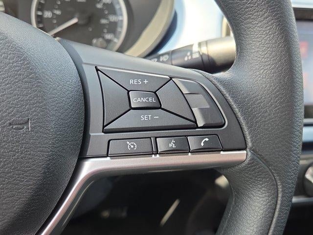 2025 Nissan Versa SV CVT