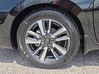 2025 Nissan Versa SV CVT