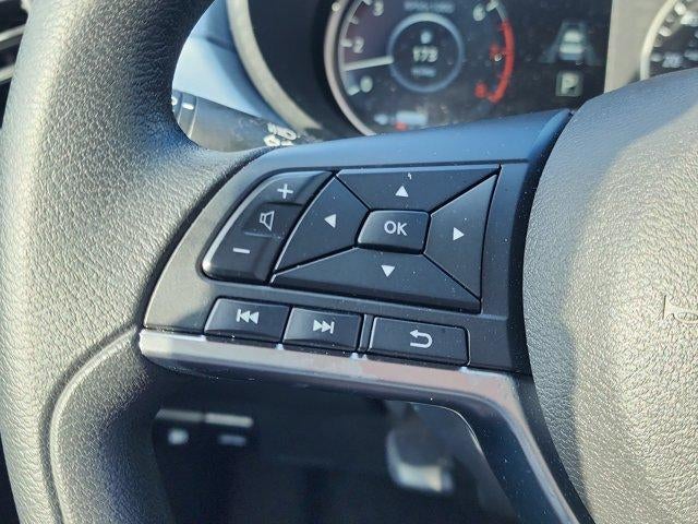 2025 Nissan Versa SV CVT