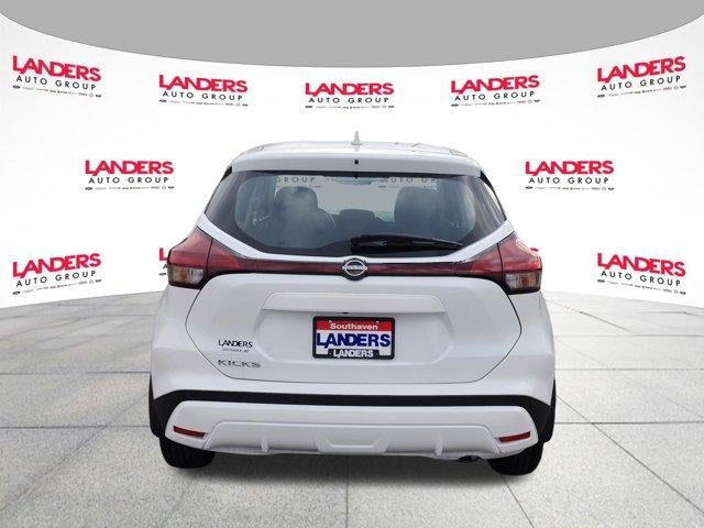 2025 Nissan Kicks Play S FWD