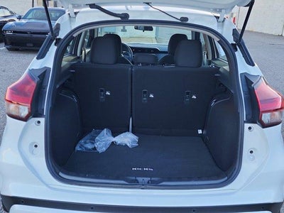 2025 Nissan Kicks Play S FWD