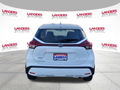 2025 Nissan Kicks Play S FWD