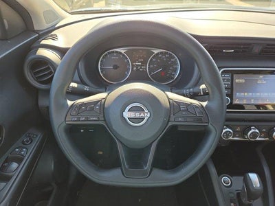 2025 Nissan Kicks Play S FWD