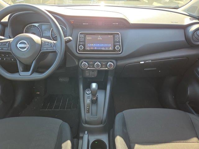 2025 Nissan Kicks Play S FWD