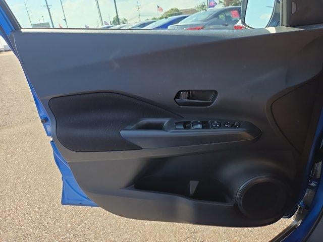 2025 Nissan Kicks Play S FWD