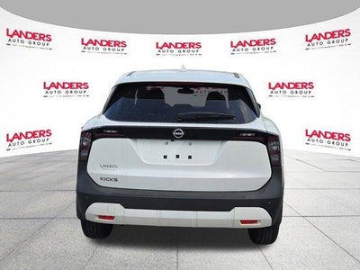 2025 Nissan Kicks SV FWD
