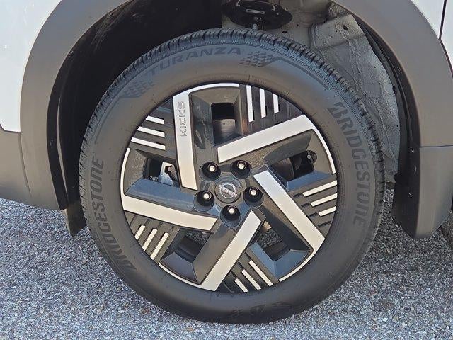 2026 Nissan Kicks SV FWD