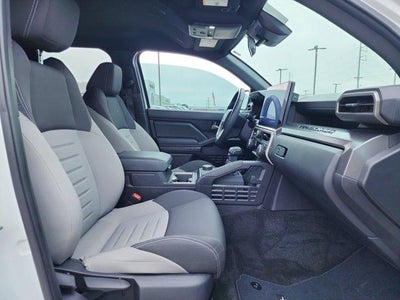 2024 Toyota Tacoma 2WD 2WD SR5 Double Cab 5' Bed AT (SE)