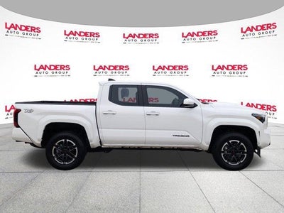 2024 Toyota Tacoma 2WD 2WD SR5 Double Cab 5' Bed AT (SE)