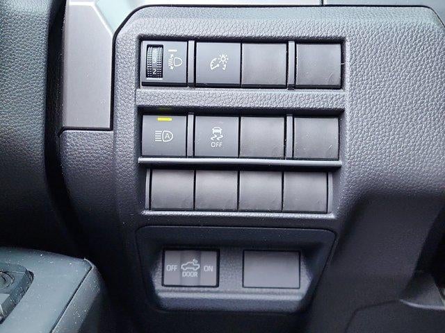 2024 Toyota Tacoma 2WD 2WD SR5 Double Cab 5' Bed AT (SE)