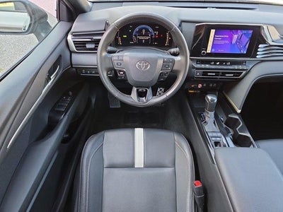 2025 Toyota Camry SE (SE)