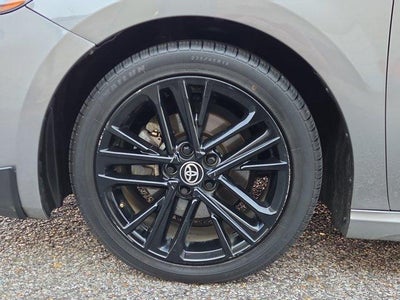 2025 Toyota Camry SE (SE)