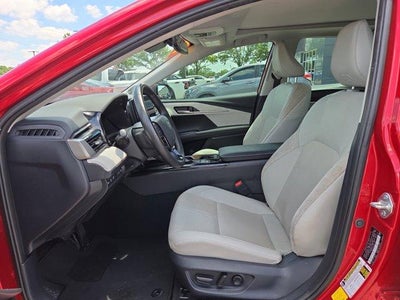 2025 Toyota Camry XLE (SE)