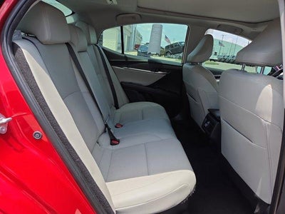 2025 Toyota Camry XLE (SE)