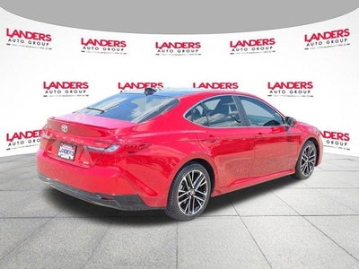 2025 Toyota Camry XLE (SE)