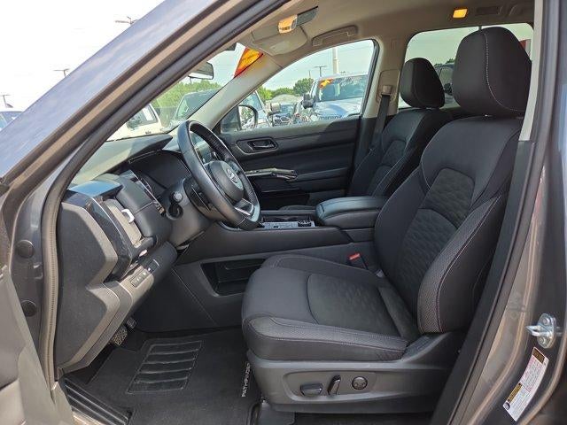 2025 Nissan Pathfinder SV 4WD