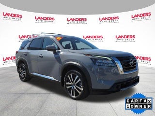 2025 Nissan Pathfinder Platinum 4WD
