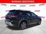 2022 Nissan Pathfinder Platinum 4WD