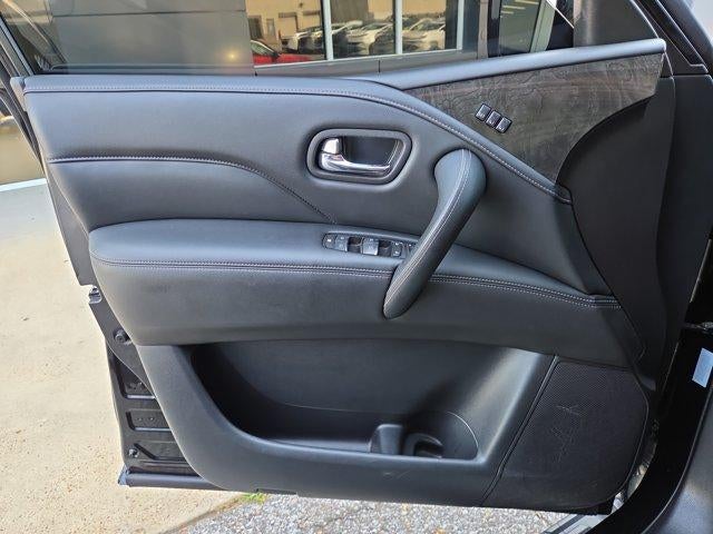 2024 INFINITI QX80 LUXE AWD