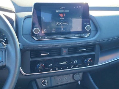 2023 Nissan Rogue FWD SV