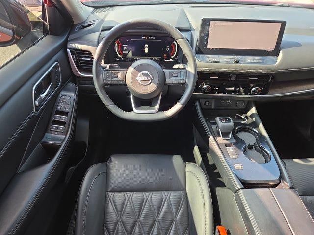 2024 Nissan Rogue FWD Platinum