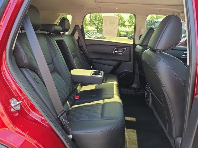 2024 Nissan Rogue FWD Platinum