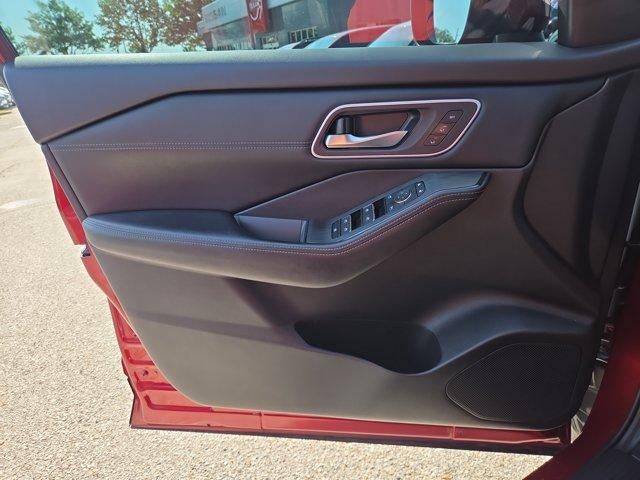 2024 Nissan Rogue FWD Platinum