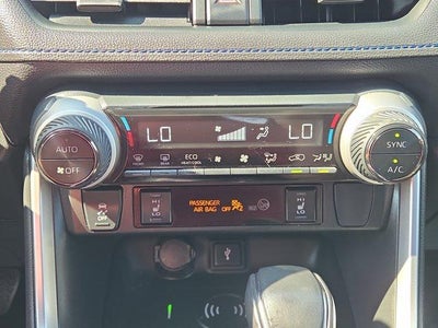 2022 Toyota RAV4 Hybrid SE AWD (Natl)
