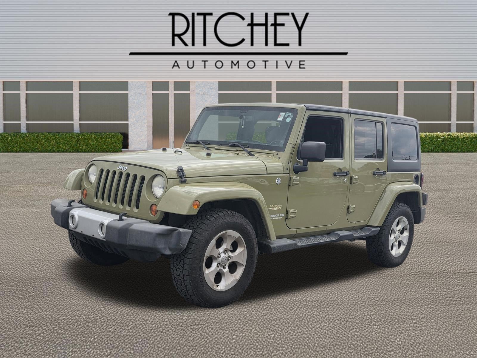 2013 Jeep Wrangler Unlimited 4WD 4dr Sahara