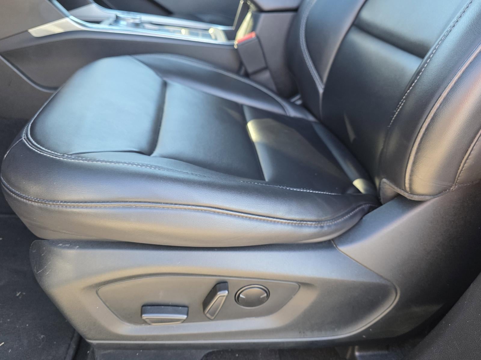 2023 Ford Explorer XLT RWD