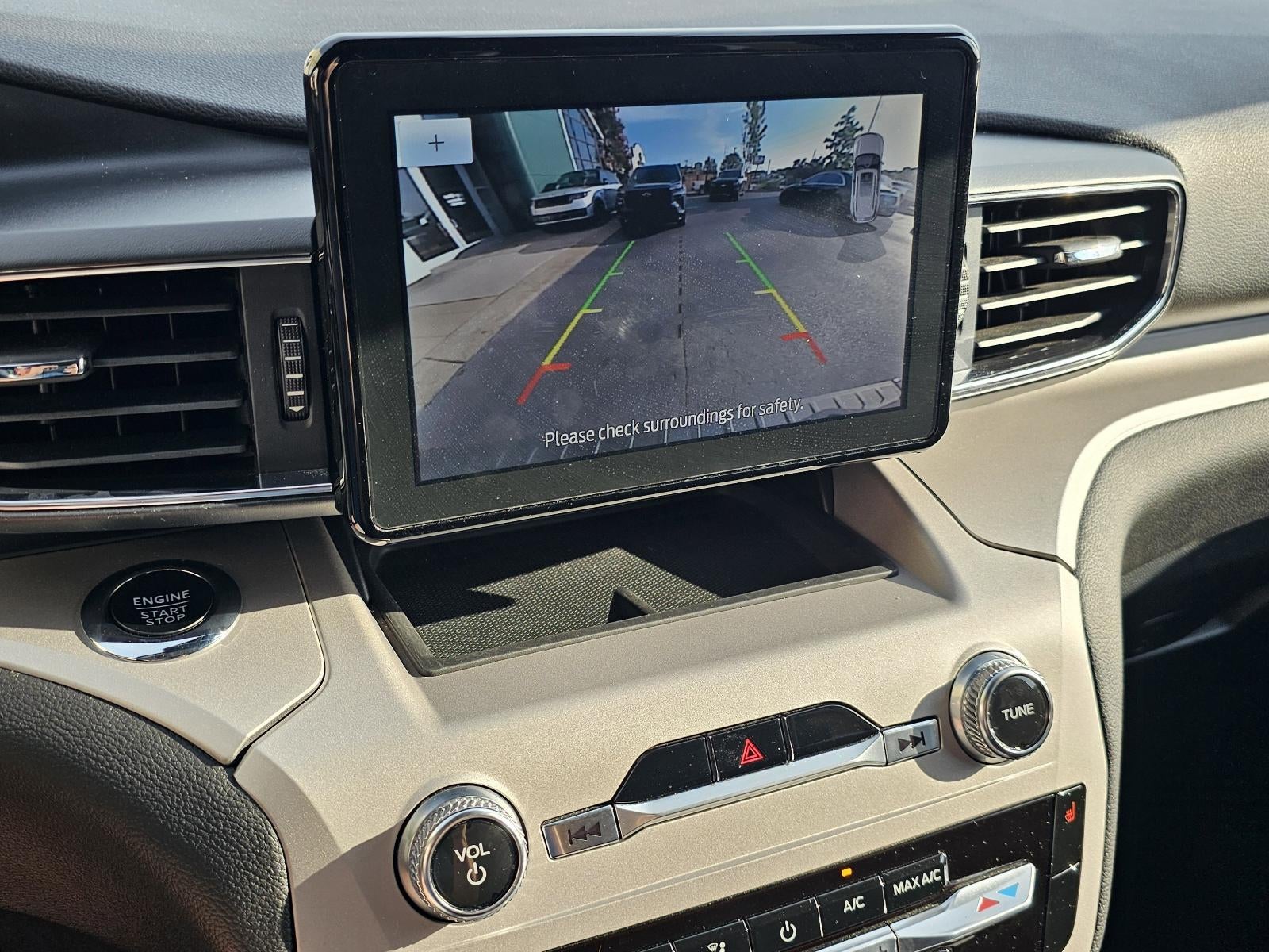 2024 Ford Explorer XLT RWD