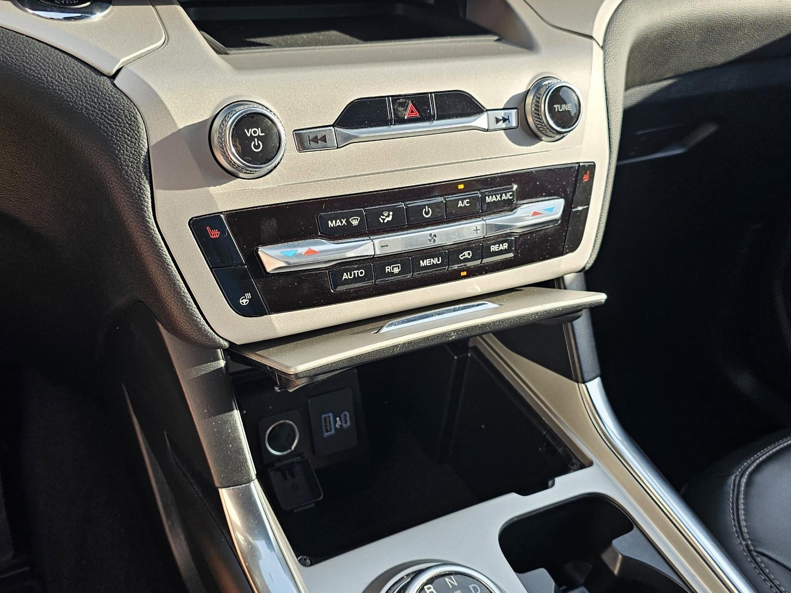 2024 Ford Explorer XLT RWD